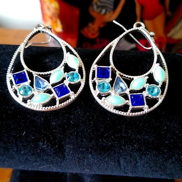 NRO 🌺 - Picture 1 of 5